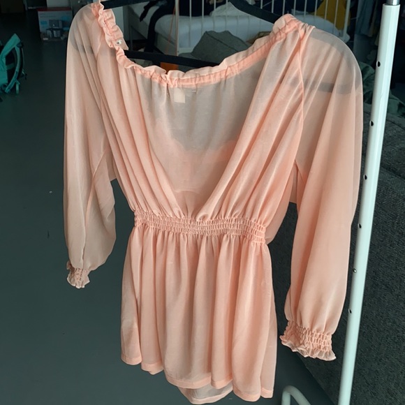 Flowy Long sleeve dress blouse - Picture 2 of 2